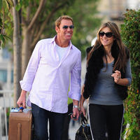 Shane Warne and Elizabeth Hurley leaving their house | Picture 102799